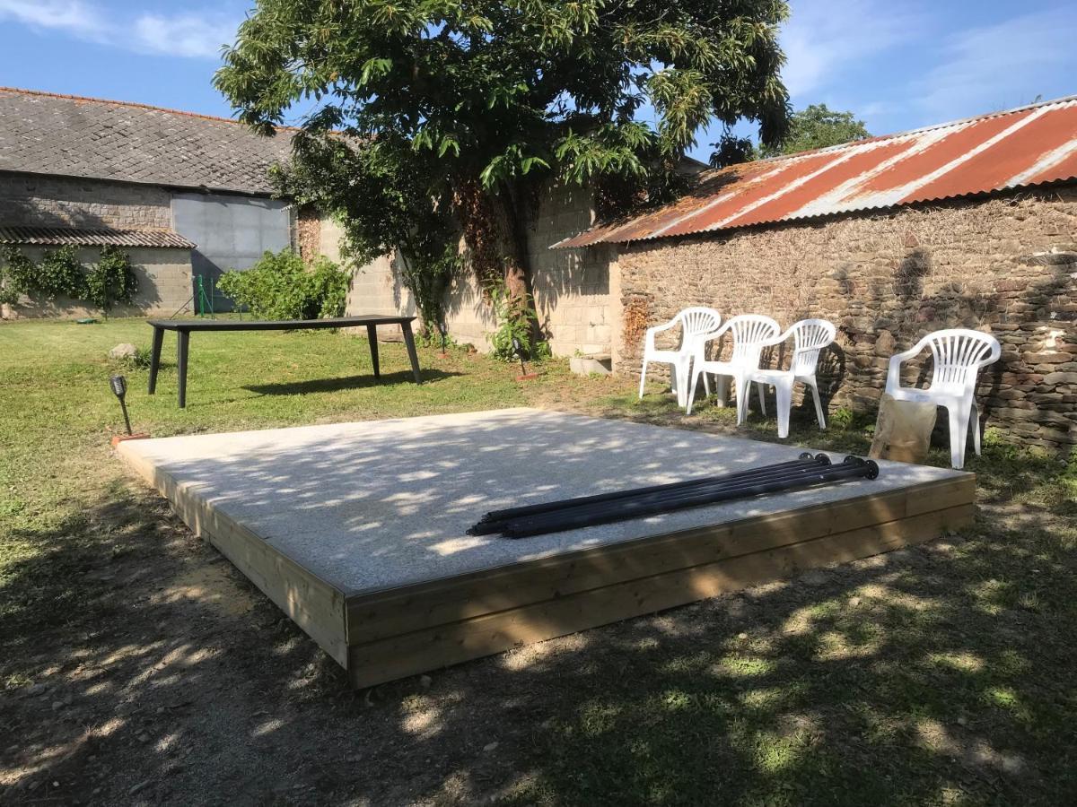 Hebergements Situes A 6 Kms Du Mont Saint Michel Tanis Exteriör bild