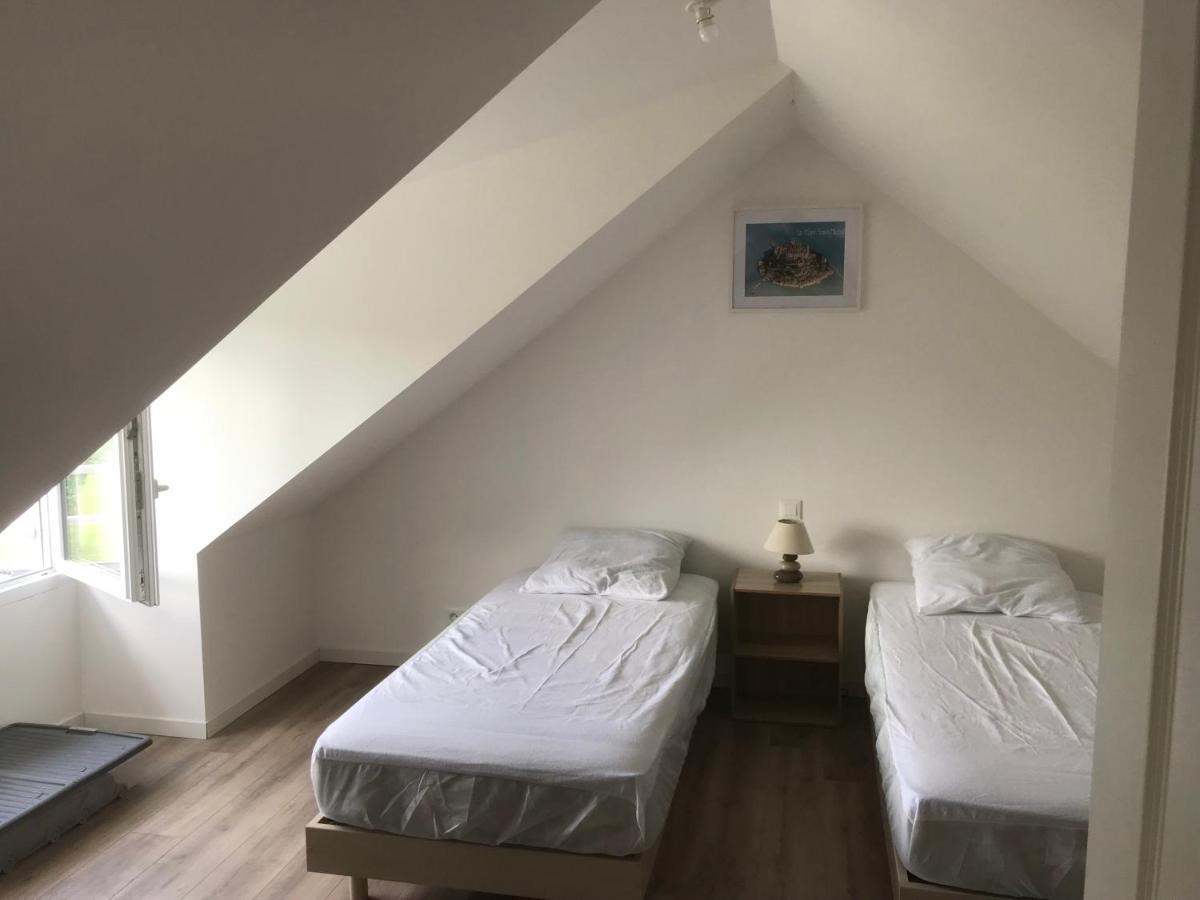Hebergements Situes A 6 Kms Du Mont Saint Michel Tanis Exteriör bild